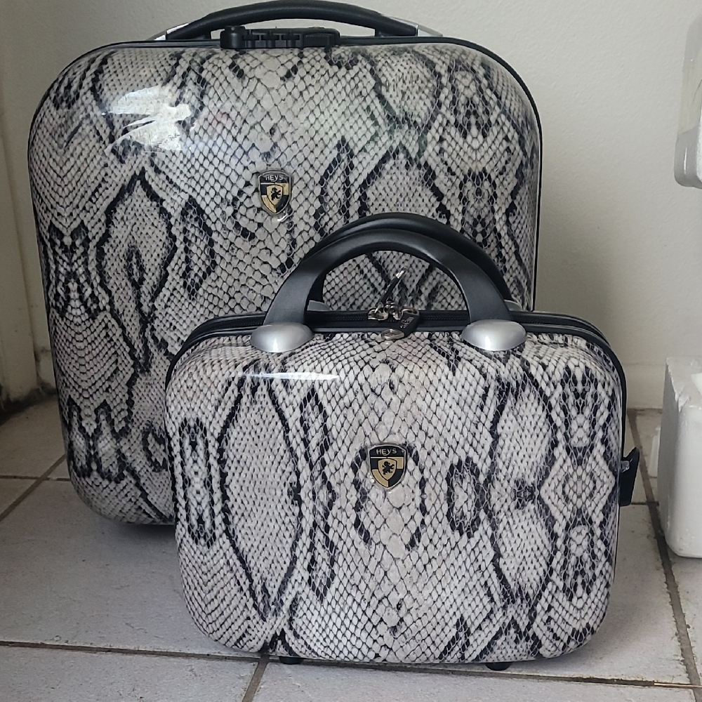 Snakeskin Pattern Travel Bag Set